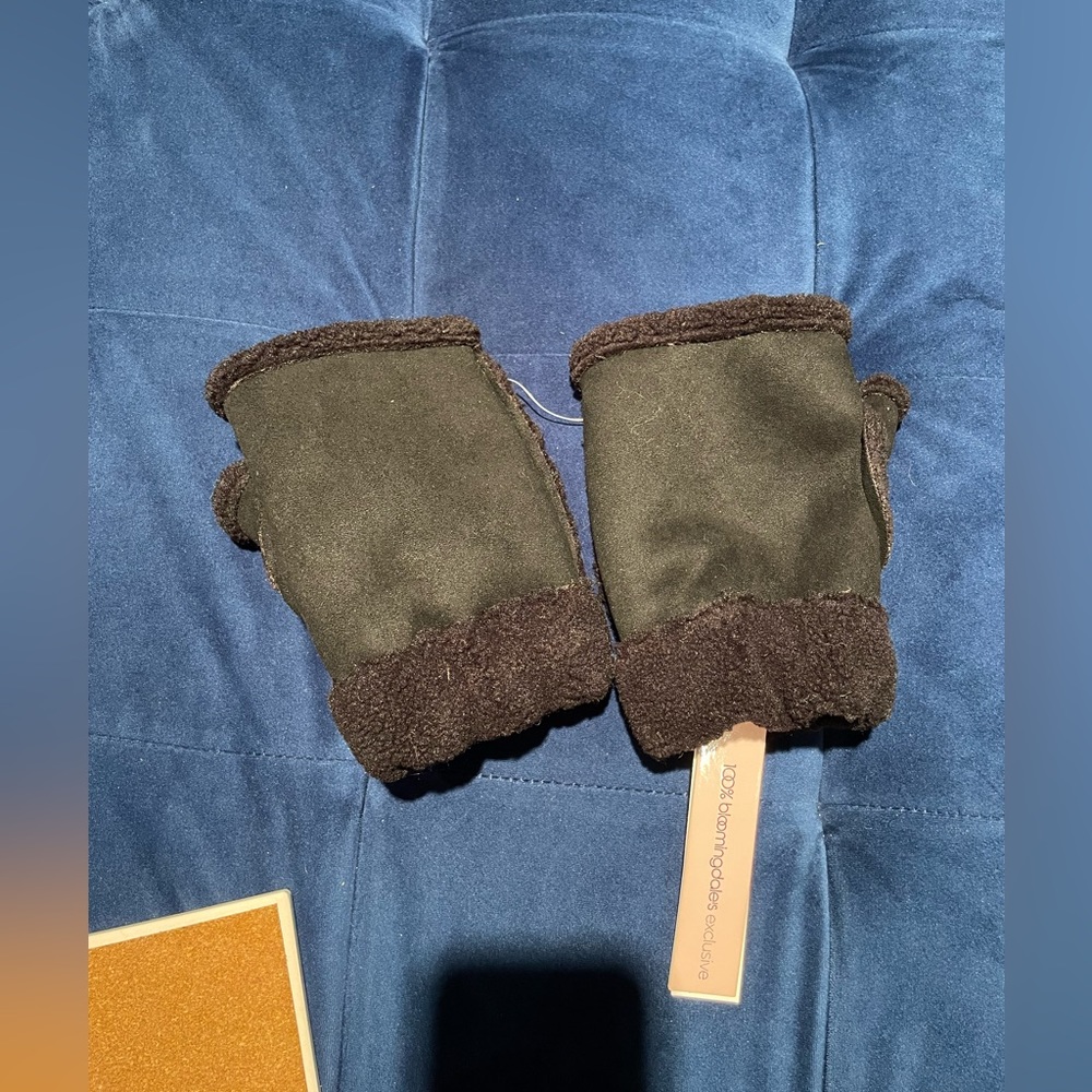 NWT Fingerless Gloves